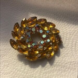 Elegant Gold and Amber Brooch